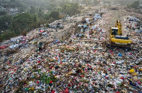 CLP leader criticizes poor waste disposal in Guwahati
