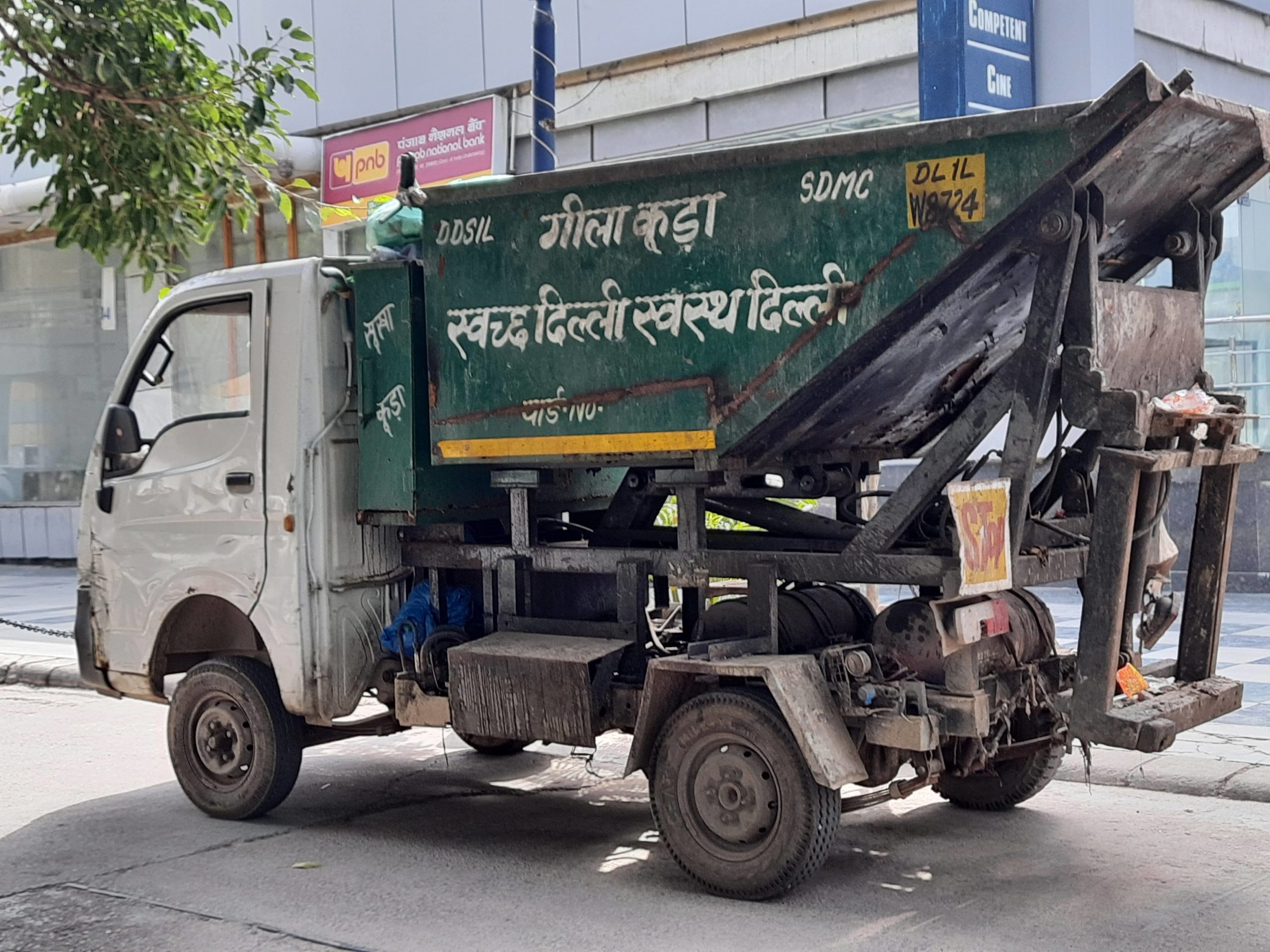 Delhi budget: Rs 850 cr for landfill clearance